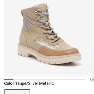 NIB Dolce Vita Tan Glitter Pryor Boots
